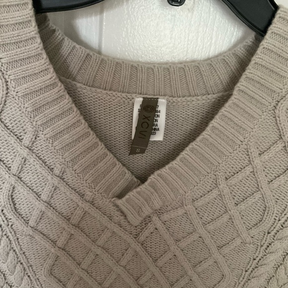 Gray Cotten Embellished Sweater - Picture 2 of 3